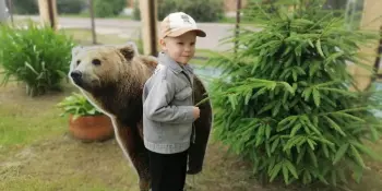 Продолжаем путешествовать по экологической тропе...